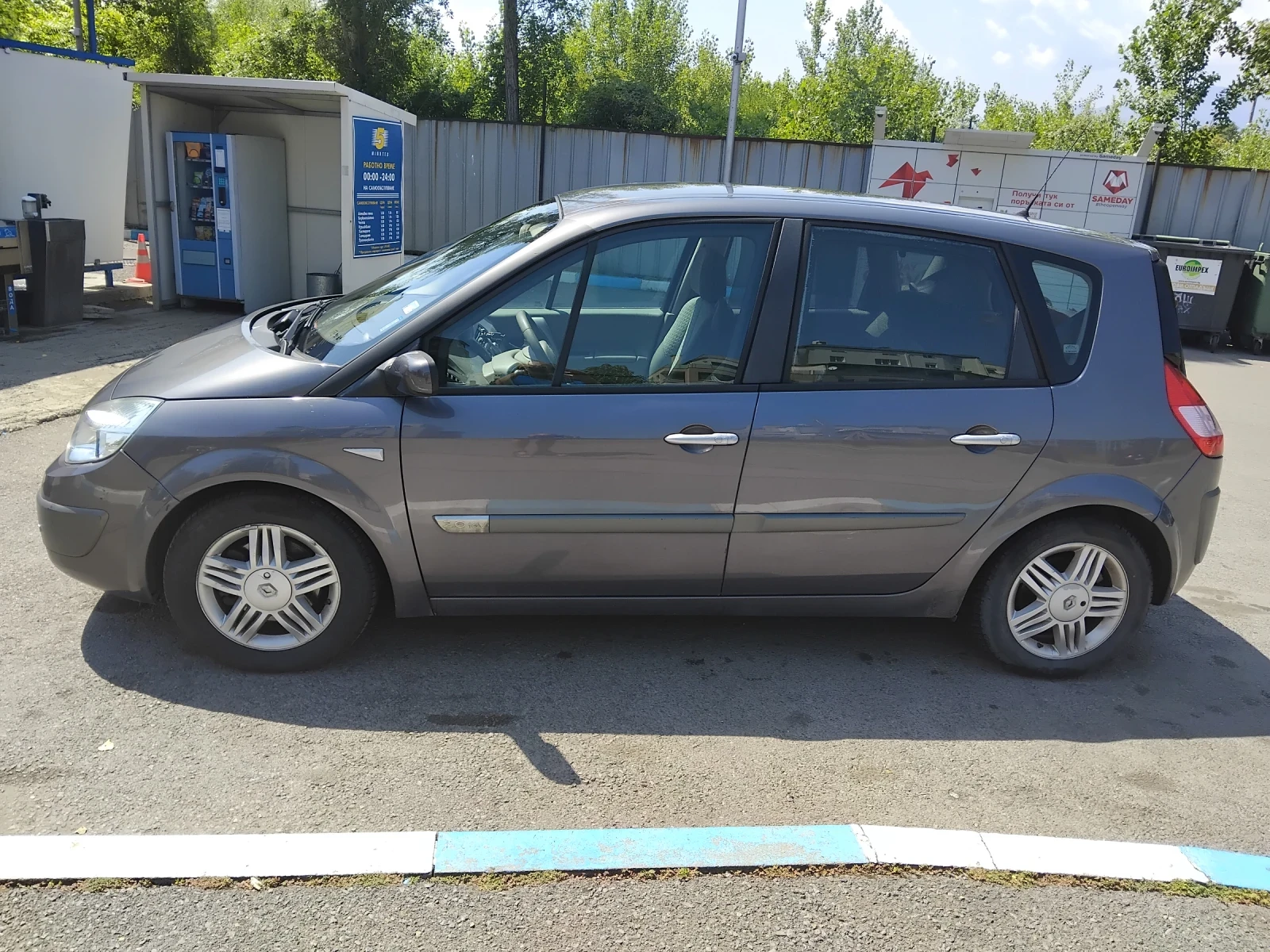 Renault Scenic Il, снимка 3 - Автомобили и джипове - 55507701