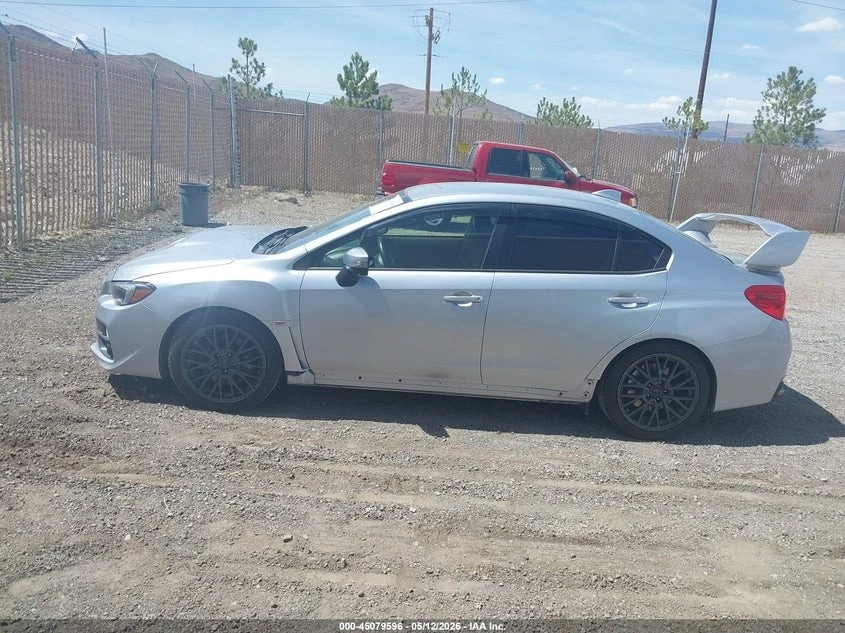 Subaru WRX * STI* Manual* KEYLESS* Camera* ПОДГРЕВ* , снимка 6 - Автомобили и джипове - 55573842