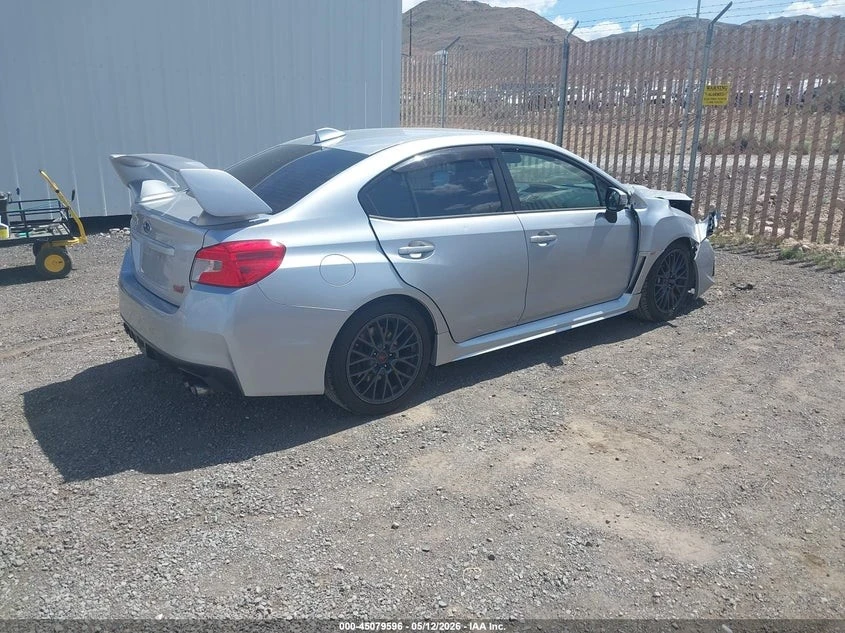 Subaru WRX * STI* Manual* KEYLESS* Camera* ПОДГРЕВ* , снимка 9 - Автомобили и джипове - 55573842