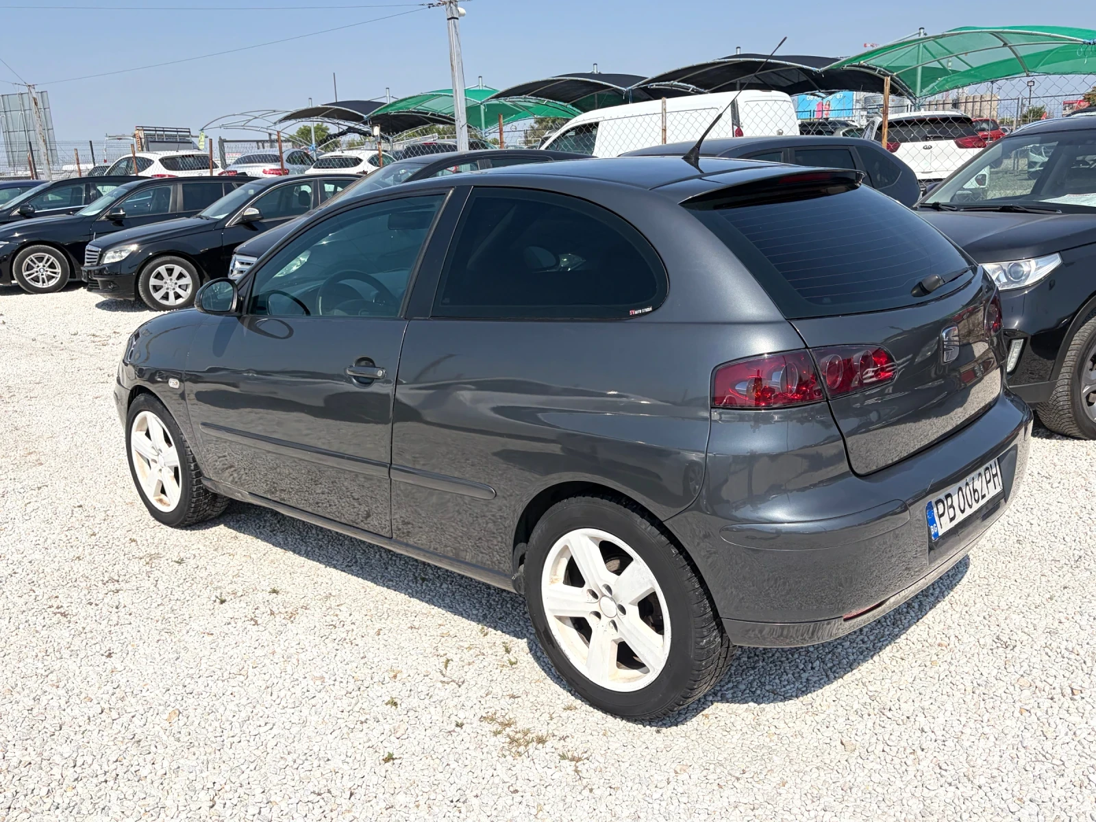 Seat Ibiza 90hp Pioneer Климатик, снимка 4 - Автомобили и джипове - 55705542