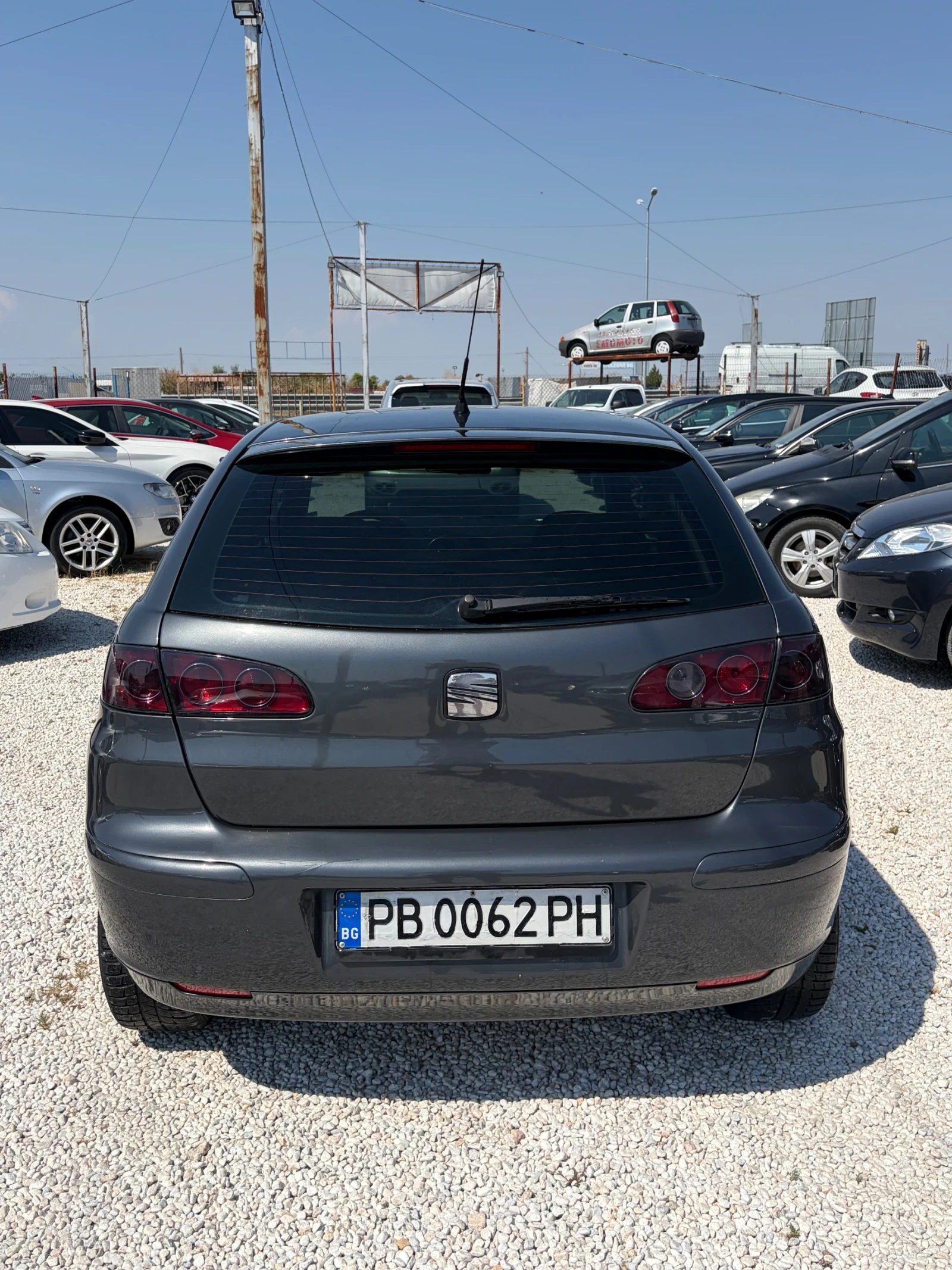 Seat Ibiza 90hp Pioneer Климатик, снимка 5 - Автомобили и джипове - 55705542
