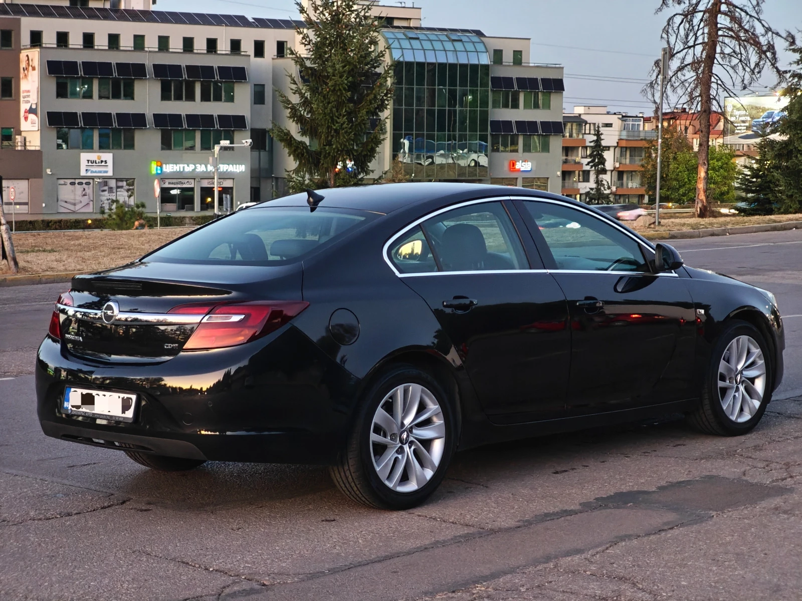 Opel Insignia 2.0 CDTI, снимка 3 - Автомобили и джипове - 55964949