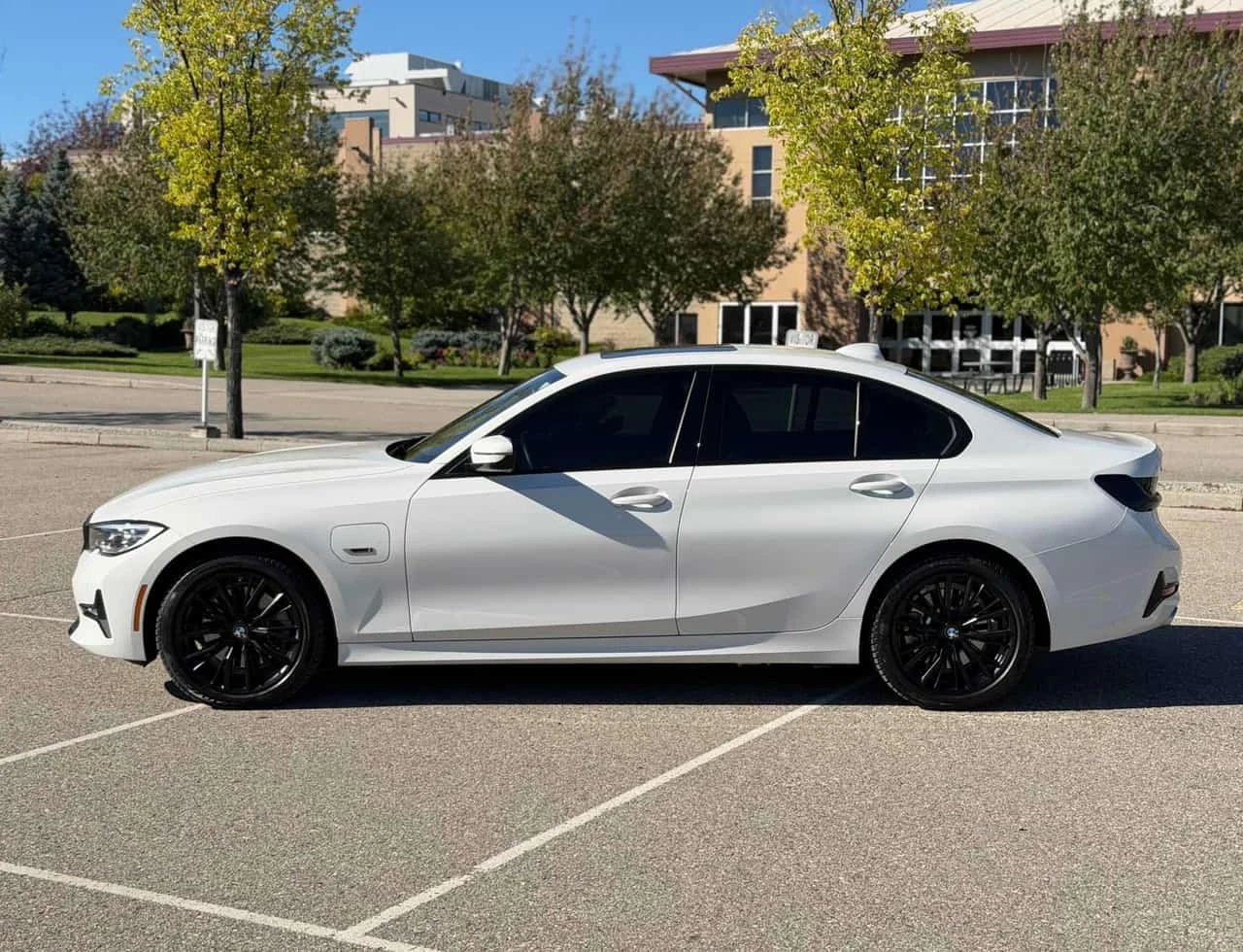 BMW 330 * 330e xDrive * CARFAX * ����� �� ����������� | Mobile.bg � ����������� 2