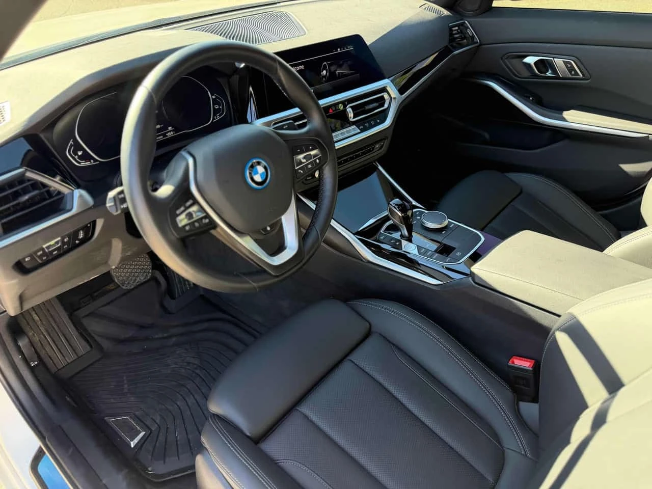 BMW 330 * 330e xDrive * CARFAX * ����� �� ����������� | Mobile.bg � ����������� 5