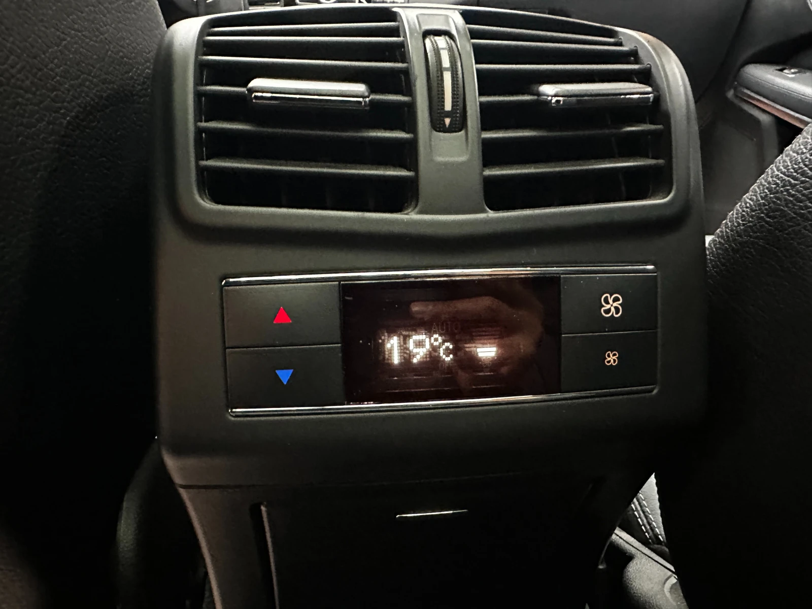 Mercedes-Benz E 350 3.0d 252 к.с./4matic/реални км, снимка 10 - Автомобили и джипове - 56613721