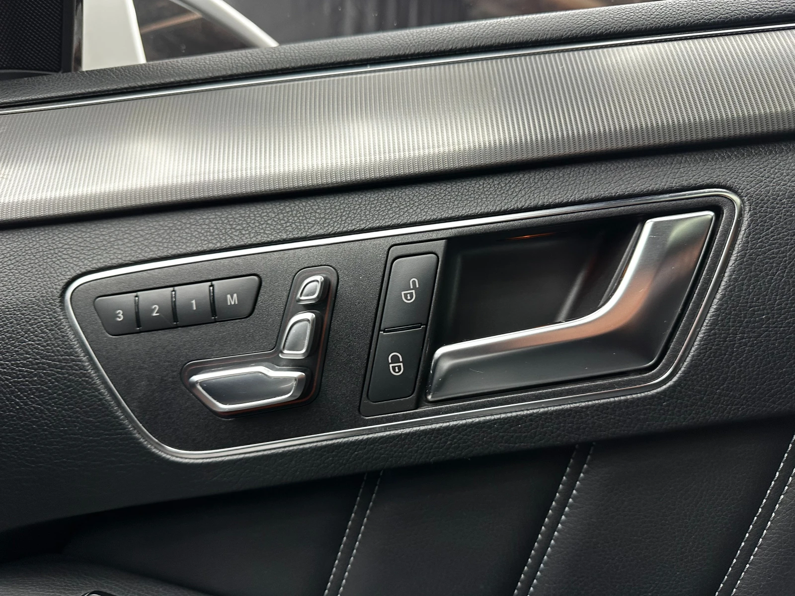 Mercedes-Benz E 350 3.0d 252 к.с./4matic/реални км, снимка 12 - Автомобили и джипове - 56613721