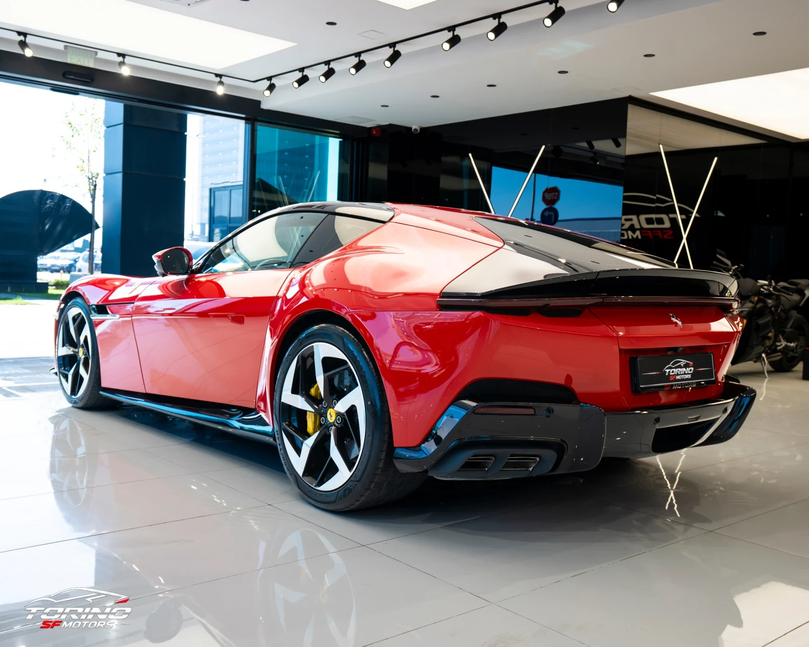 Ferrari 12 Cilindri ROSSO CORSA* 3500KM* LIFT* CARBON* CERAMICS* FULL* | Mobile.bg � ����������� 3