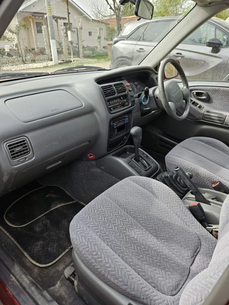 Suzuki Grand vitara 2.0i, снимка 7 - Автомобили и джипове - 45092887