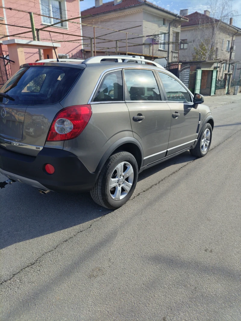 Opel Antara 2.4 I , снимка 9 - Автомобили и джипове - 48609867