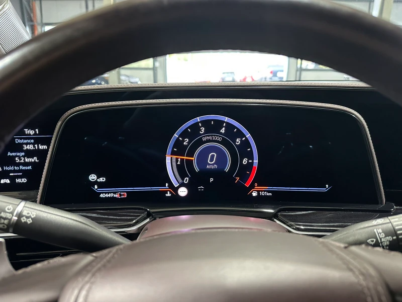 Cadillac Escalade V, снимка 15 - Автомобили и джипове - 52011883