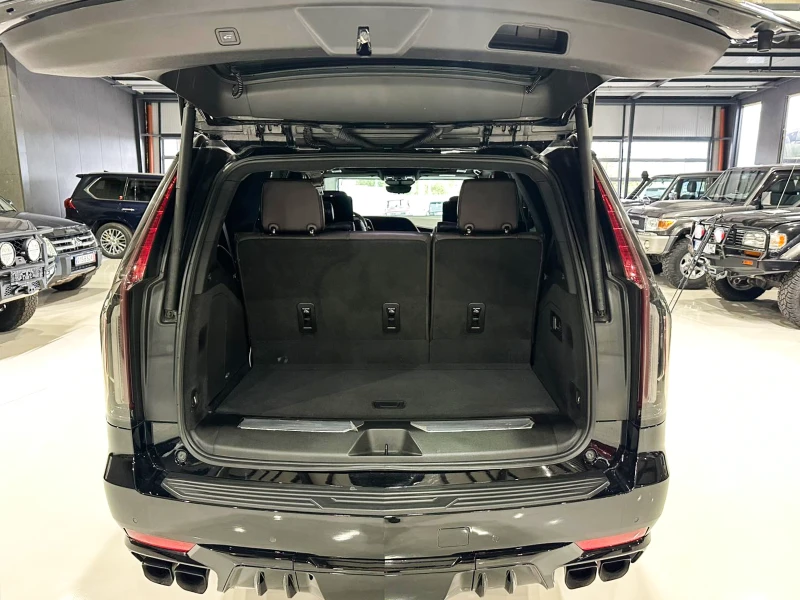 Cadillac Escalade V, снимка 7 - Автомобили и джипове - 52011883