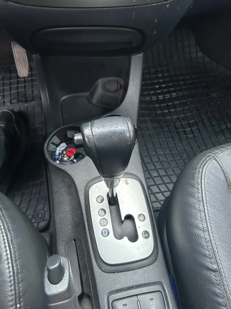 Kia Sportage, снимка 12 - Автомобили и джипове - 52975730