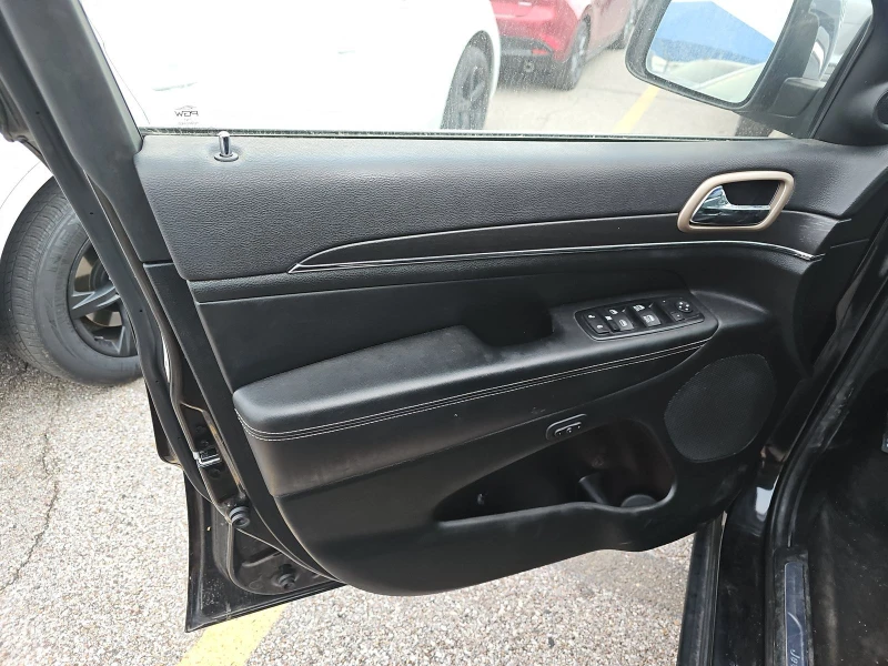 Jeep Grand cherokee, снимка 9 - Автомобили и джипове - 53243116