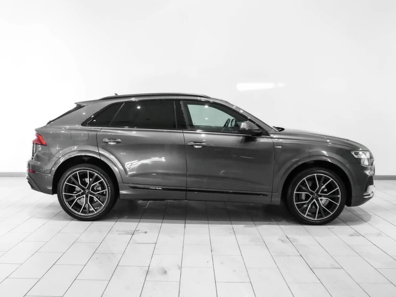 Audi Q8 PROGRESSIV S-LINE| DISTRONIK| ПАНО| BANG&OLUFSEN| , снимка 5 - Автомобили и джипове - 53523605