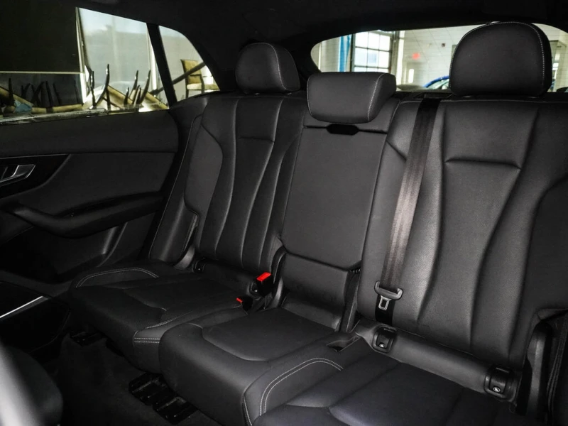 Audi Q8 PROGRESSIV S-LINE| DISTRONIK| ПАНО| BANG&OLUFSEN| , снимка 14 - Автомобили и джипове - 53523605