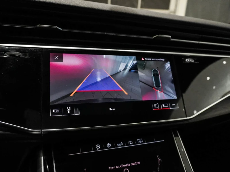 Audi Q8 PROGRESSIV S-LINE| DISTRONIK| ПАНО| BANG&OLUFSEN| , снимка 9 - Автомобили и джипове - 53523605