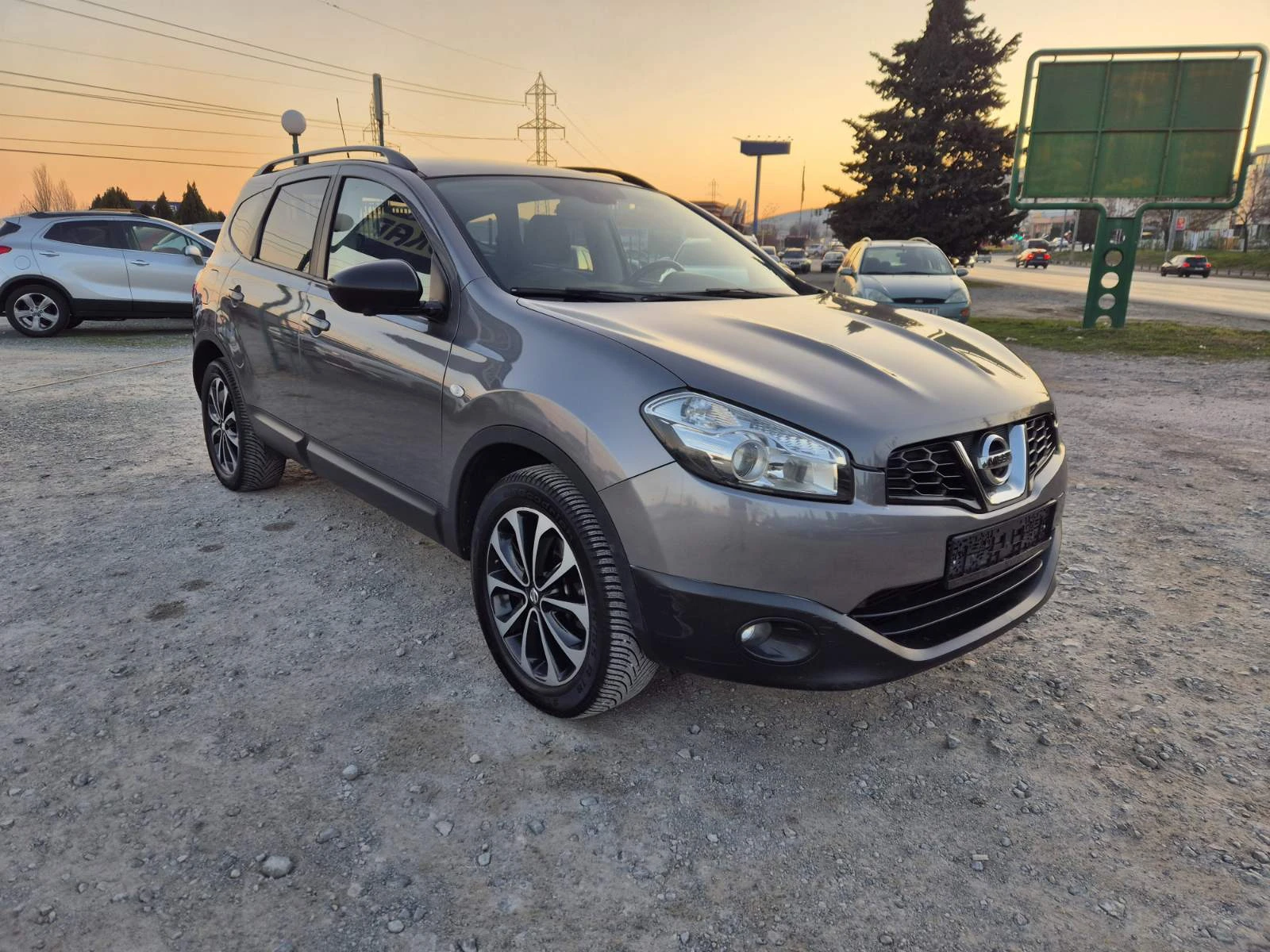 Nissan Qashqai + 2 2.0DCI 4x4 - изображение 7