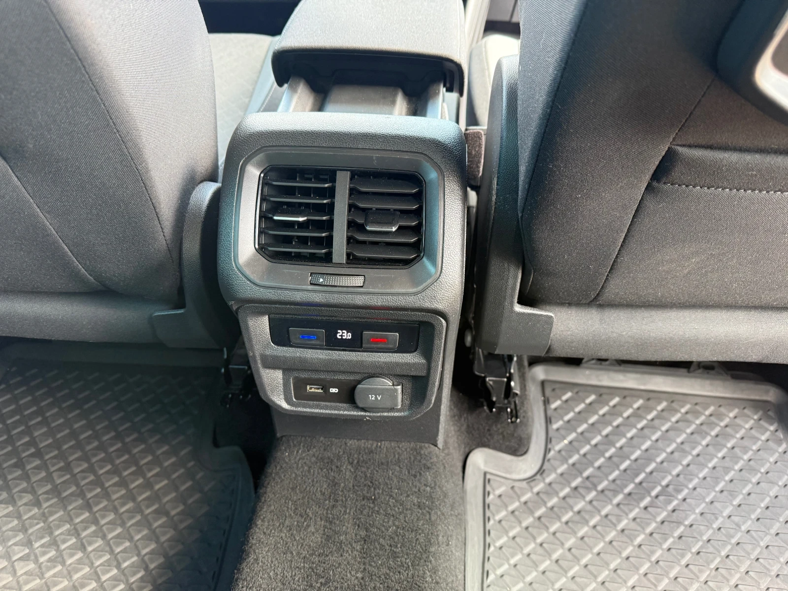 VW Tiguan 2.0TDI R-Line | Mobile.bg � ����������� 13