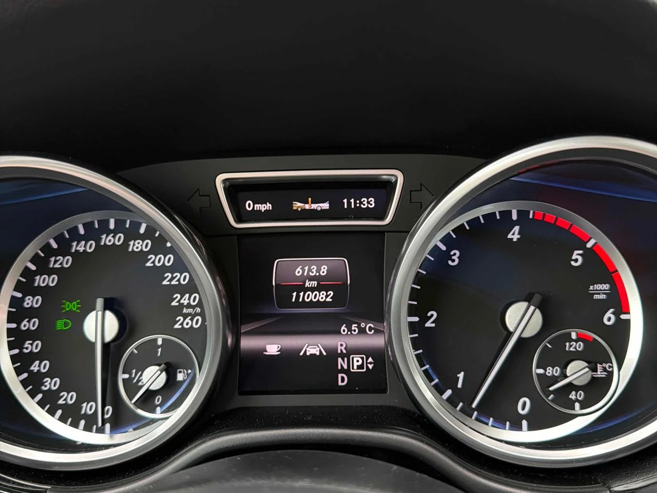 Mercedes-Benz ML 350 BlueTec* ВъздушноОкачване* AMG pack* Подгреви* H&К, снимка 7 - Автомобили и джипове - 54028233