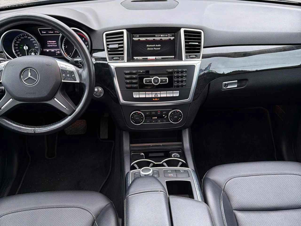 Mercedes-Benz ML 350 BlueTec* ВъздушноОкачване* AMG pack* Подгреви* H&К, снимка 9 - Автомобили и джипове - 54028233