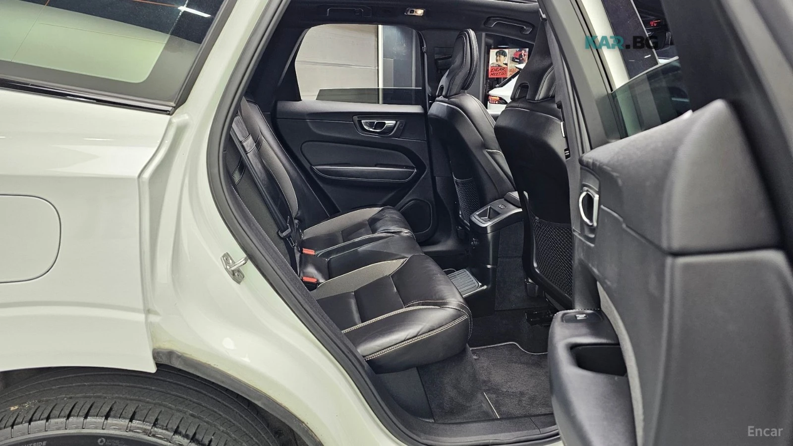 Volvo XC60 * T8* RECHARGE* R-Design* КОЖА* ПОДГРЕВ* ПАНОРАМА*, снимка 11 - Автомобили и джипове - 54767887