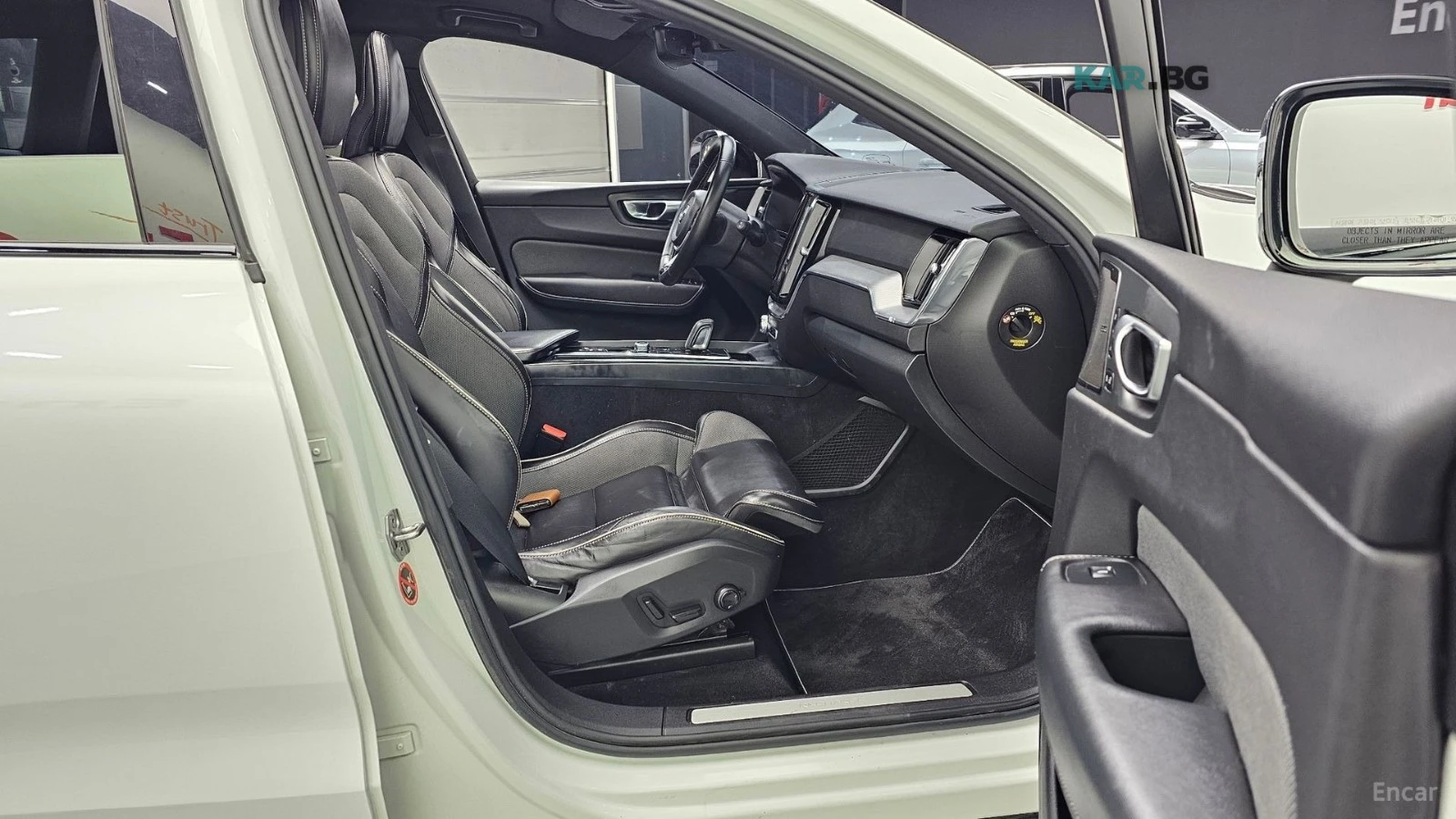 Volvo XC60 * T8* RECHARGE* R-Design* КОЖА* ПОДГРЕВ* ПАНОРАМА*, снимка 10 - Автомобили и джипове - 54767887