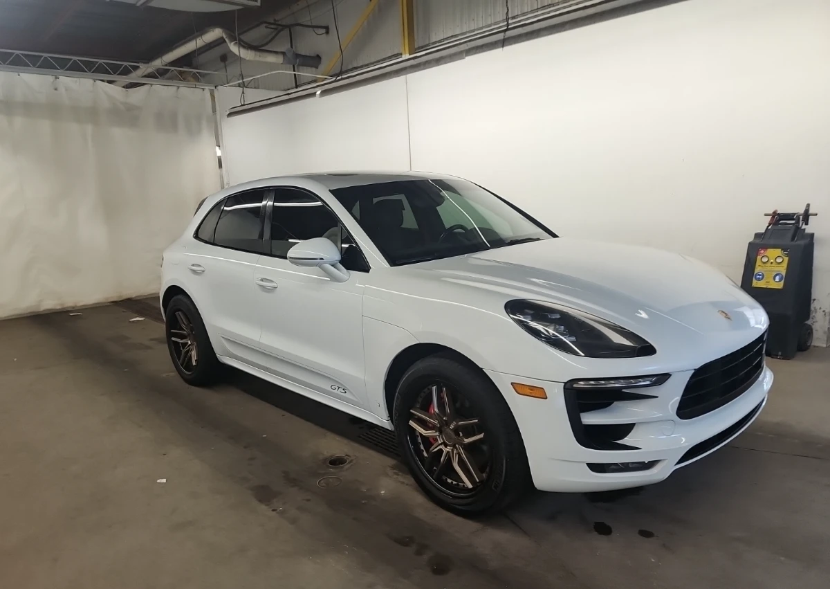 Porsche Macan GTS* Sport* RS Spyder* Пано* Памет* Подгрев, снимка 3 - Автомобили и джипове - 55210726