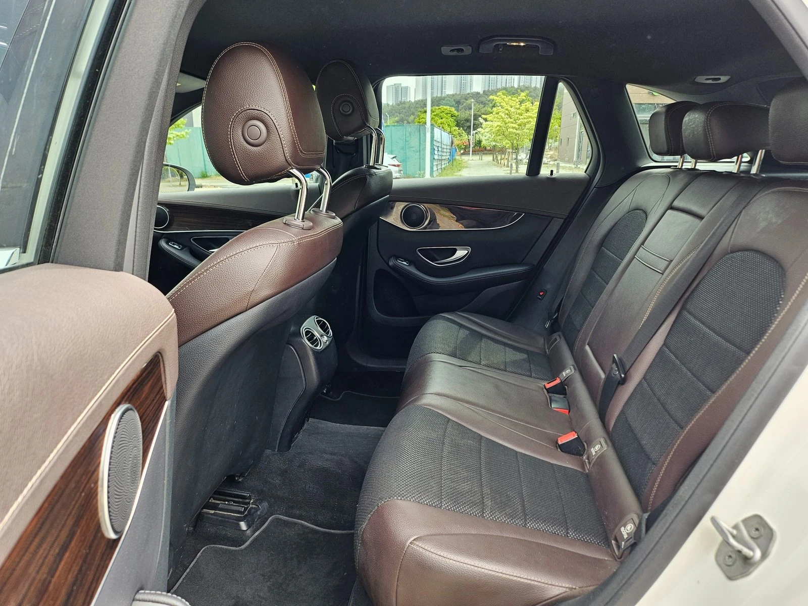 Mercedes-Benz GLC 250 КРАЙНА ЦЕНА, снимка 8 - Автомобили и джипове - 55349852