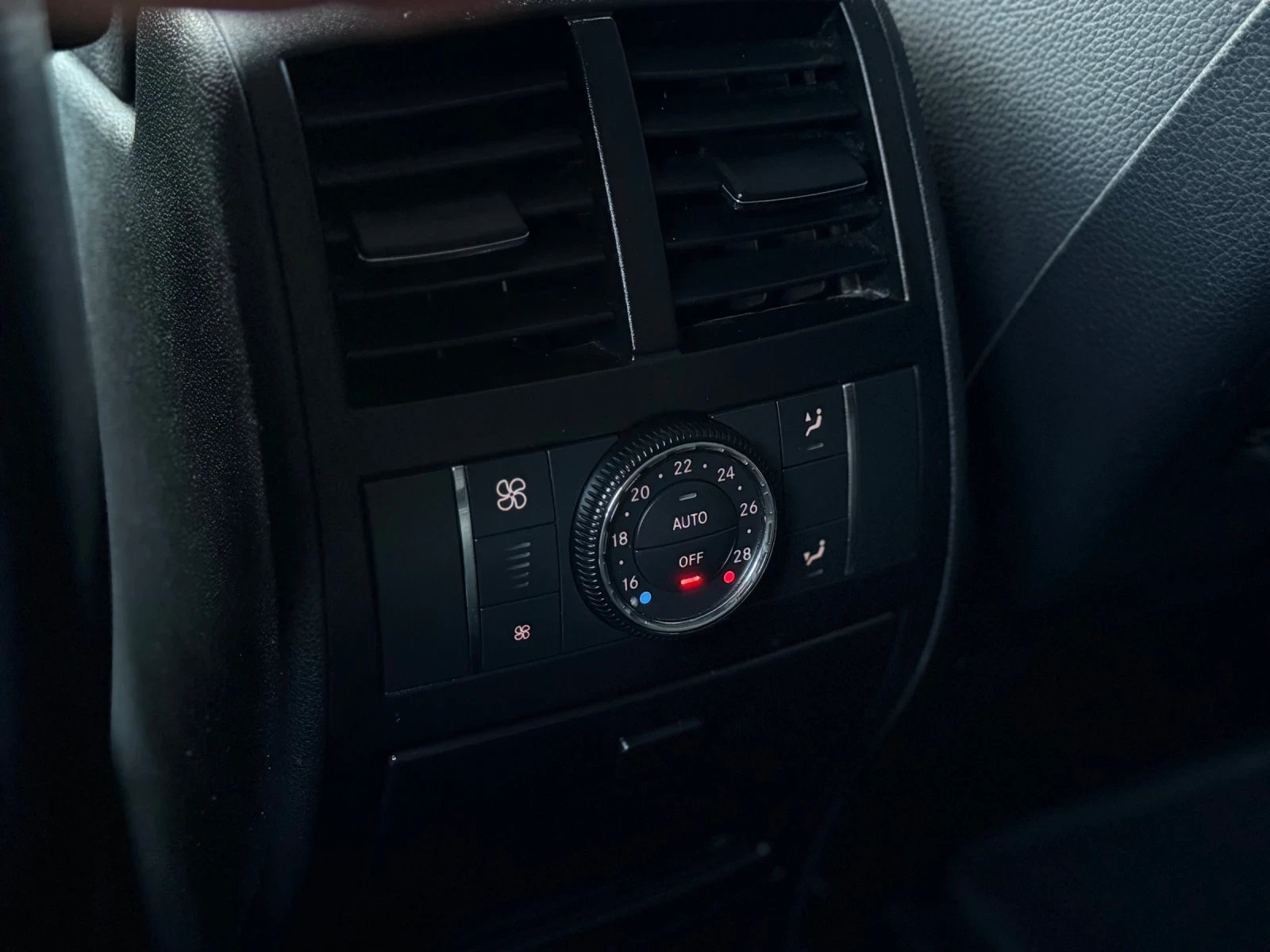 Mercedes-Benz ML 420 AMG PACK HARMAN KARDON , снимка 7 - Автомобили и джипове - 55735203