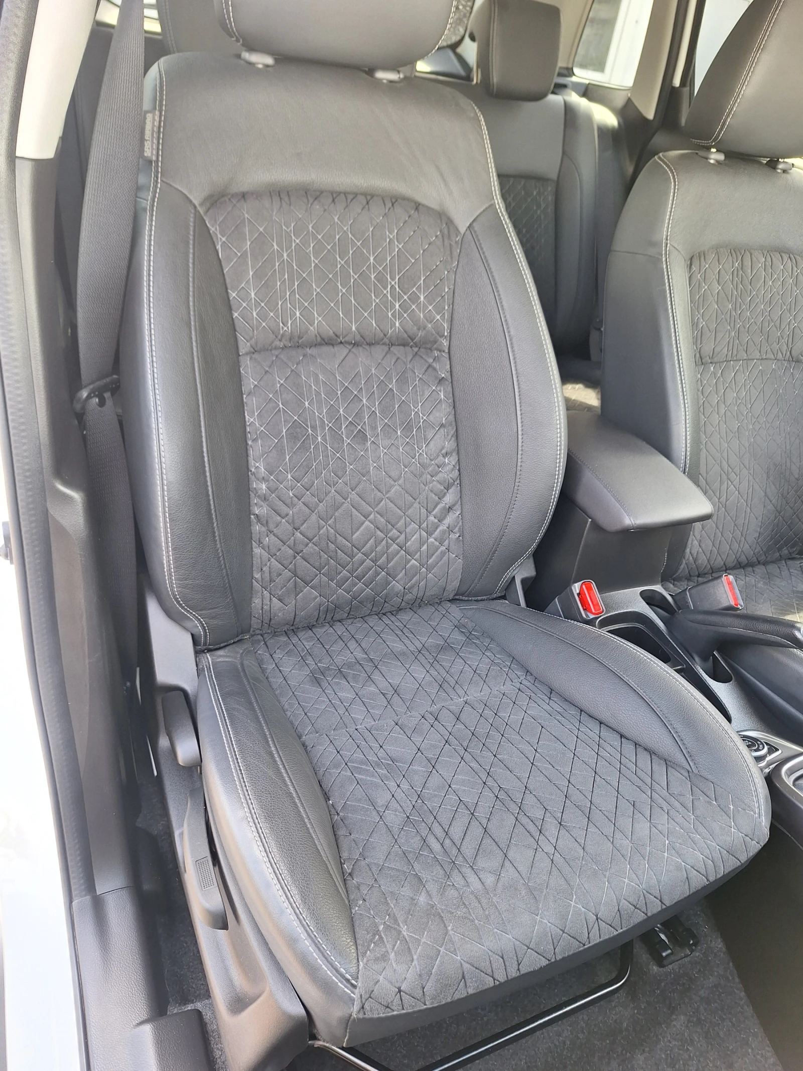 Suzuki Vitara 1.4  Boosterjet 4X4 ALLGRIP- FACE LPJ ТОП СЪСТОЯНИ, снимка 9 - Автомобили и джипове - 56082537