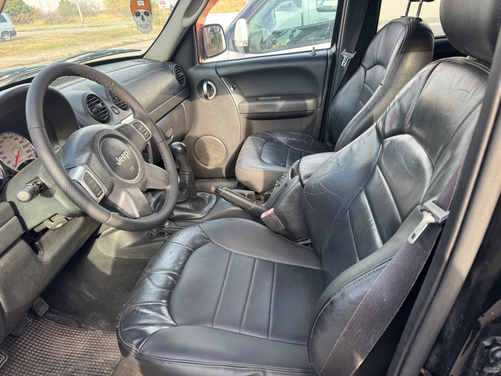 Jeep Cherokee 2.5 CRDI, снимка 5 - Автомобили и джипове - 56642444