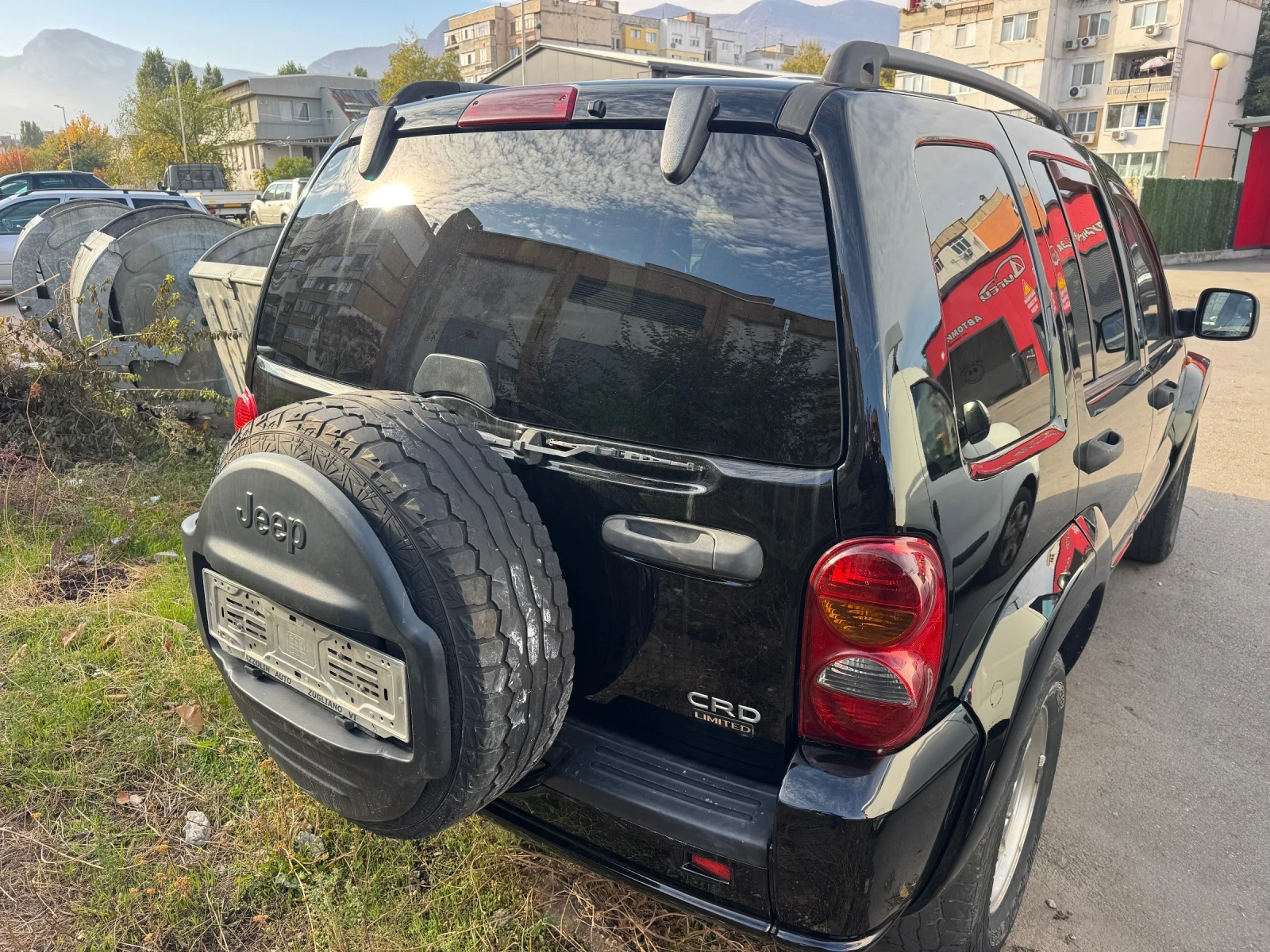 Jeep Cherokee 2.5 CRDI, снимка 4 - Автомобили и джипове - 56642444