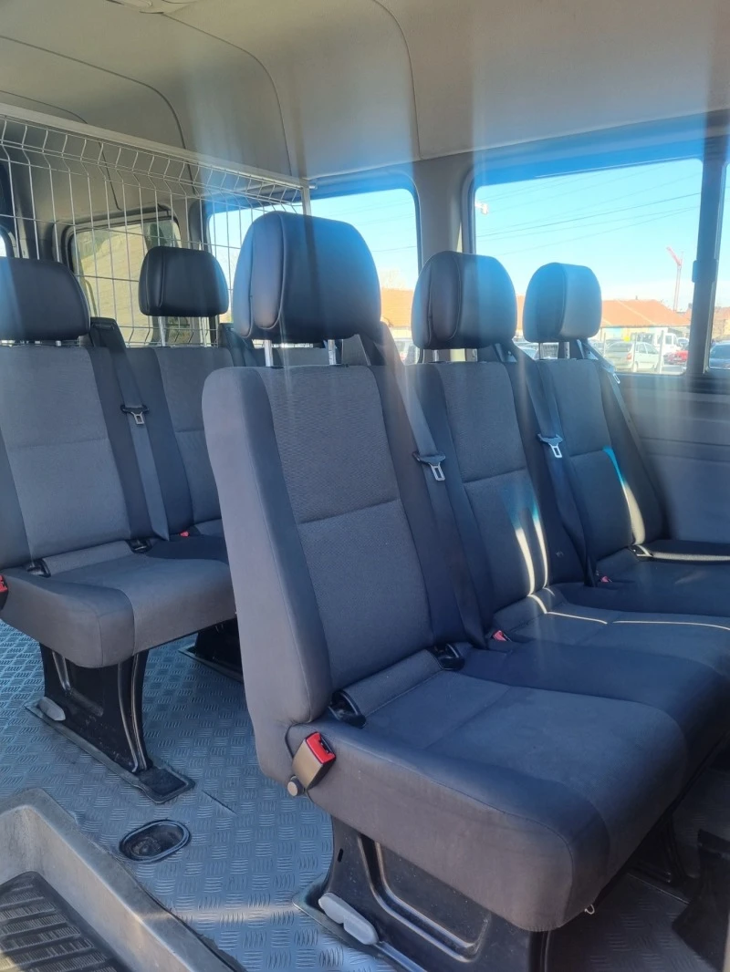 VW Crafter, снимка 4 - Бусове и автобуси - 45552390