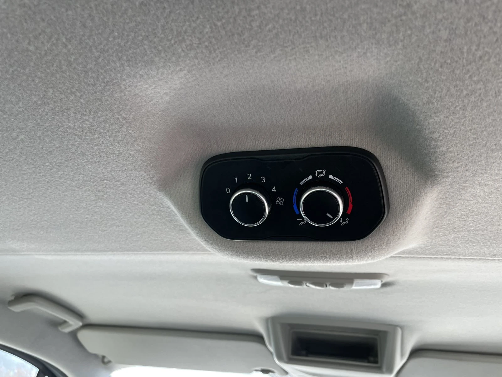 Ford Transit Custom 8+ 1 2.0L Ecoblue, снимка 11 - Бусове и автобуси - 54299003