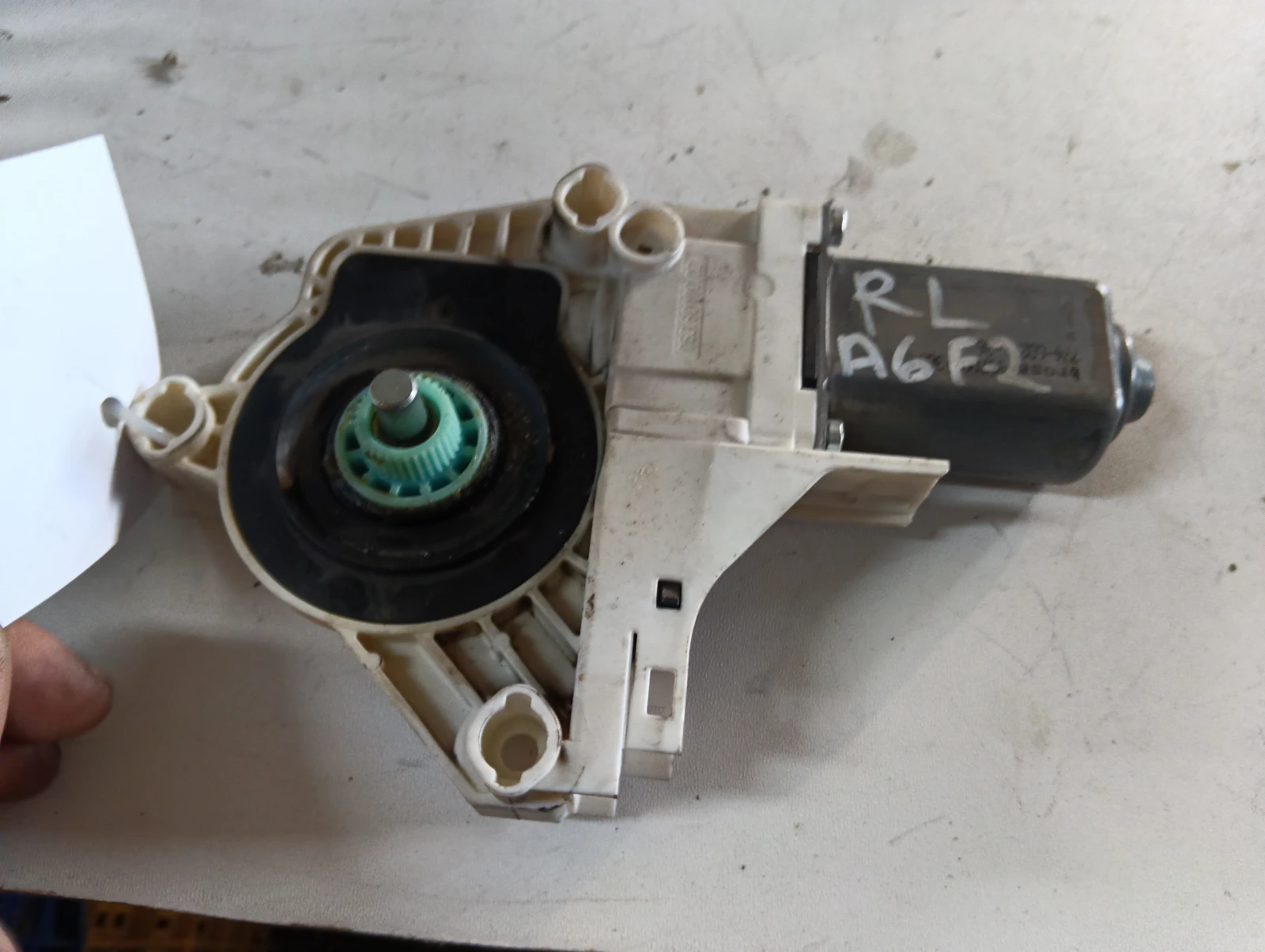 ел.машинка за задно ляво  8K0959811C Audi A6