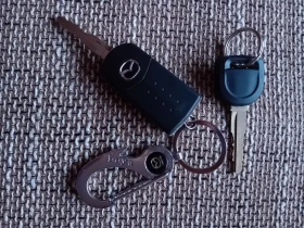 Mazda 3 1.6i Газ.Инж , снимка 3