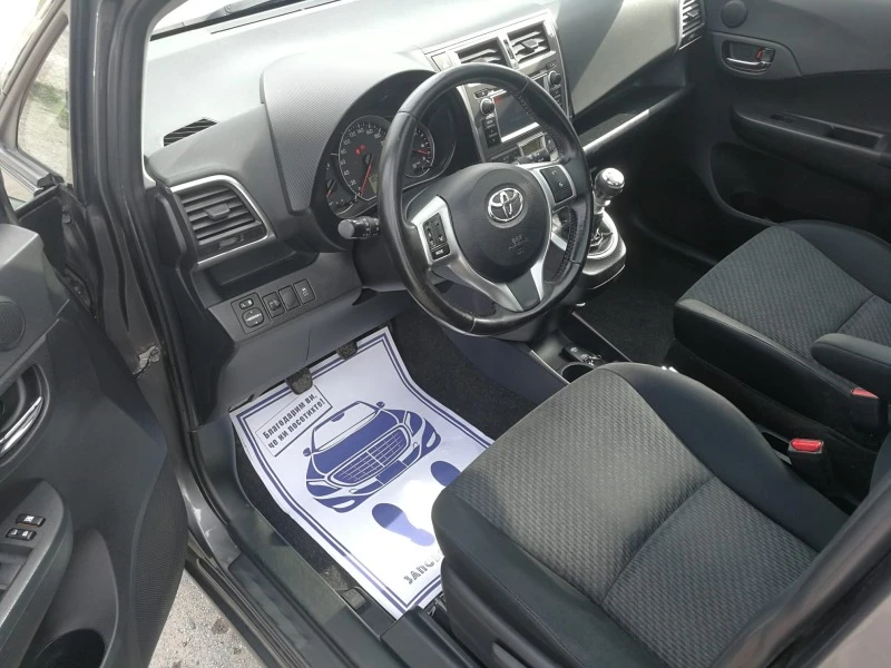 Toyota Verso S 1.3VVT , снимка 7 - Автомобили и джипове - 44634285