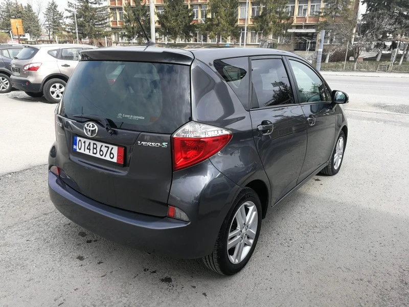 Toyota Verso S 1.3VVT , снимка 4 - Автомобили и джипове - 44634285