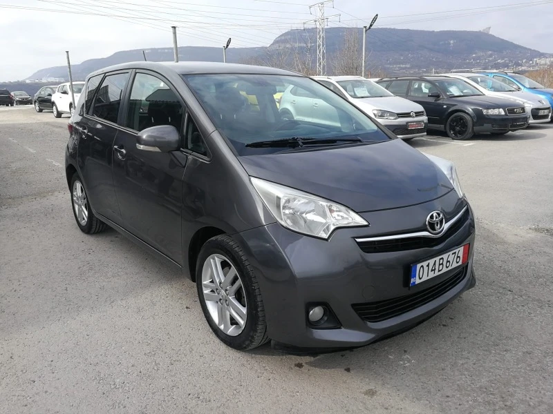 Toyota Verso S 1.3VVT , снимка 1 - Автомобили и джипове - 44634285