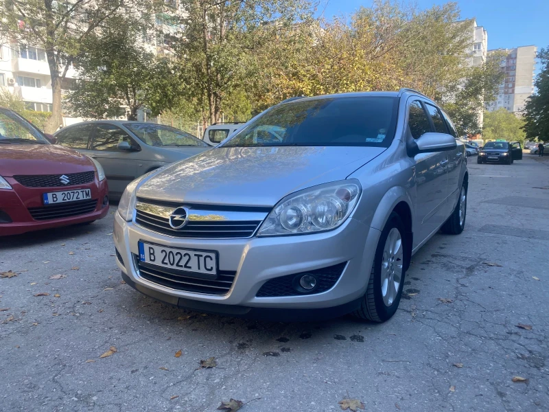 Opel Astra 1.7 CDTI , снимка 1 - Автомобили и джипове - 47704236