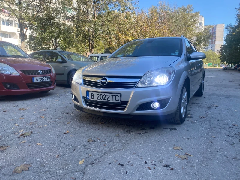 Opel Astra 1.7 CDTI , снимка 13 - Автомобили и джипове - 47704236