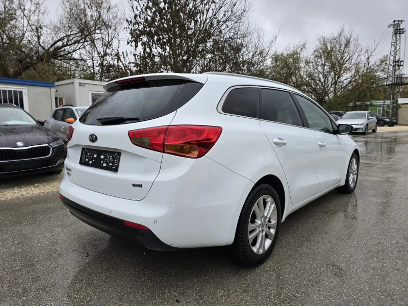 Kia Ceed 1.6CRDI 110k.c. , снимка 4 - Автомобили и джипове - 47967271