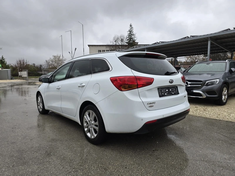 Kia Ceed 1.6CRDI 110k.c. , снимка 5 - Автомобили и джипове - 47967271