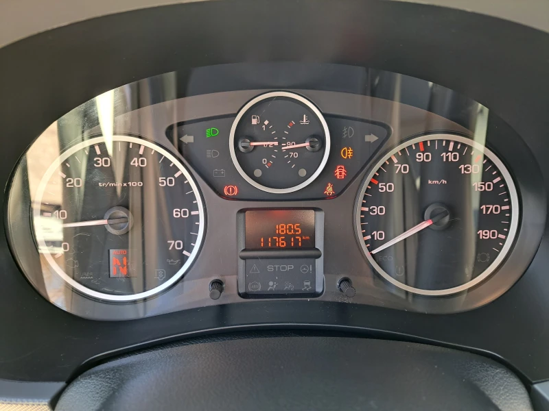 Citroen Berlingo 1.6HDI 100ks AUTOMATIC EURO 6, снимка 17 - Автомобили и джипове - 49359898