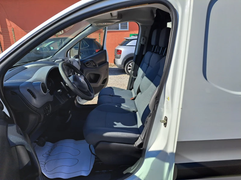 Citroen Berlingo 1.6HDI 100ks AUTOMATIC EURO 6, снимка 13 - Автомобили и джипове - 49359898