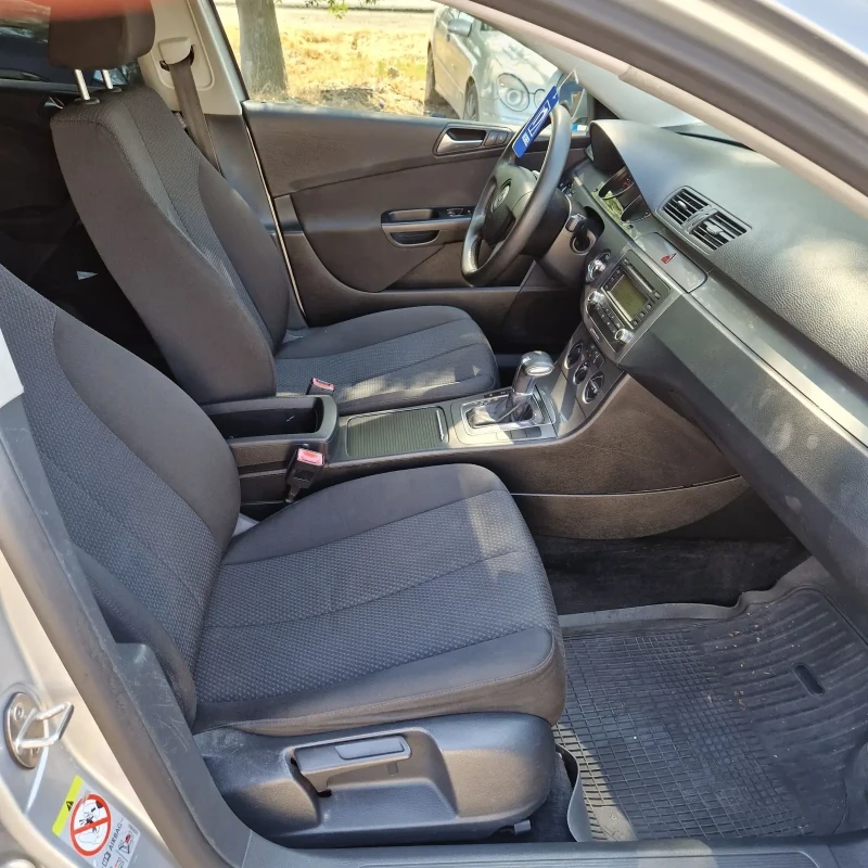 VW Passat 2.0TDI DSG, снимка 12 - Автомобили и джипове - 51141138