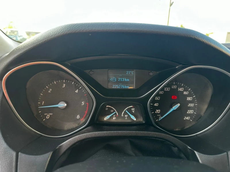 Ford Focus 1.6 TDCI - СЕДАН, снимка 13 - Автомобили и джипове - 51622532