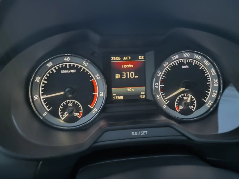 Skoda Octavia, снимка 9 - Автомобили и джипове - 52676938