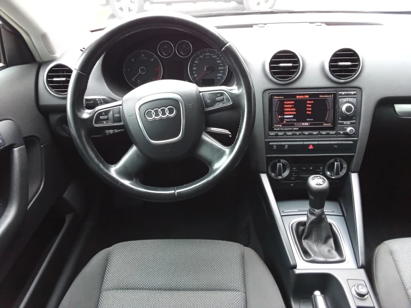 Audi A3 1.6TDI-105kc., снимка 9 - Автомобили и джипове - 53203470