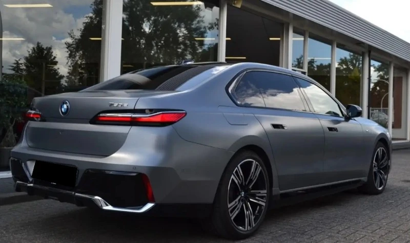BMW 750 e xDrive M-Sport - изображение 4